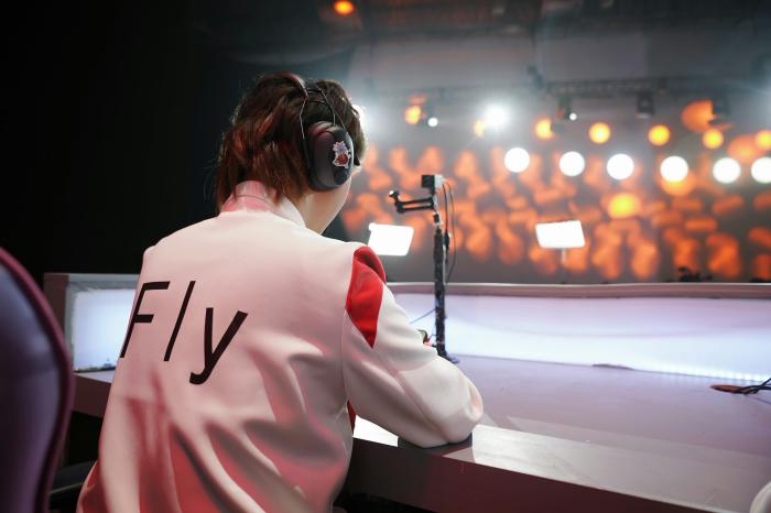 从替补席到舞台的崛起：弗莱在RW侠的新篇章与逆