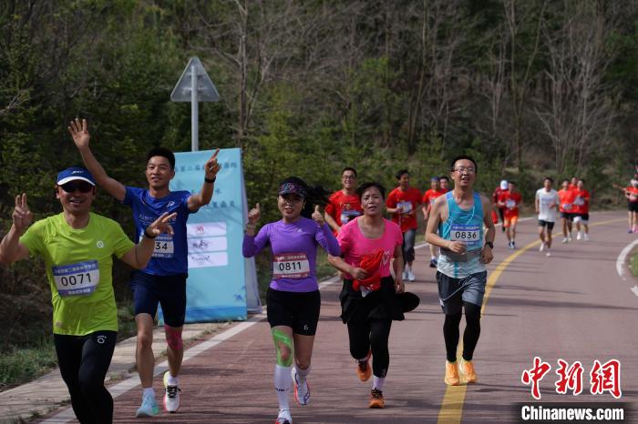 2000跑者共赴六盘山生态赛
