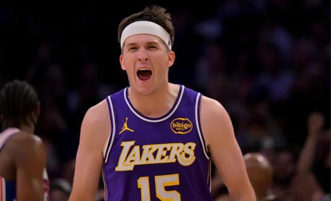 肯纳德三分绝杀湖人险胜魔术 双塔内线撑起防守