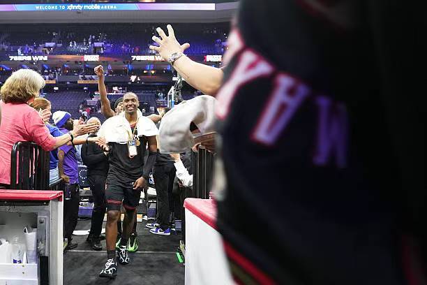 76人逆转魔术晋级季后赛 马克西31+6助成关键先生