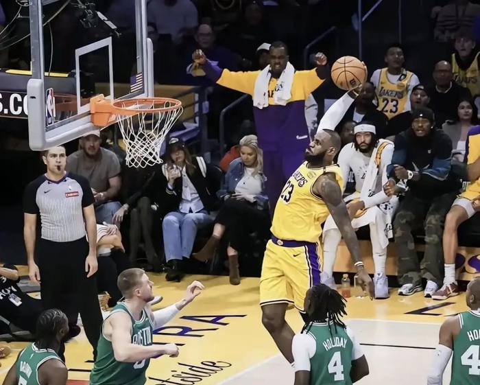 41岁詹姆斯季后赛首轮迎战杜兰特 火箭阵容不整