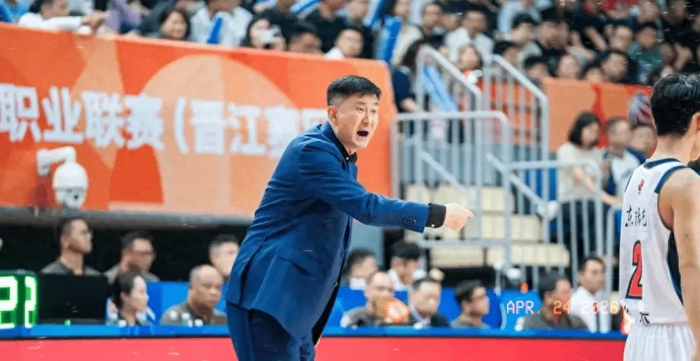 CBA常规赛收官战引爆三大焦点：广东连败、上海